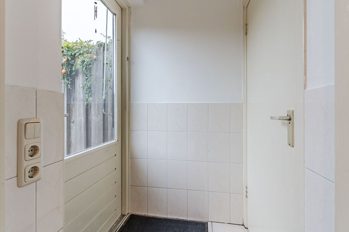 Koninginnestraat 101 Photo Blur 19