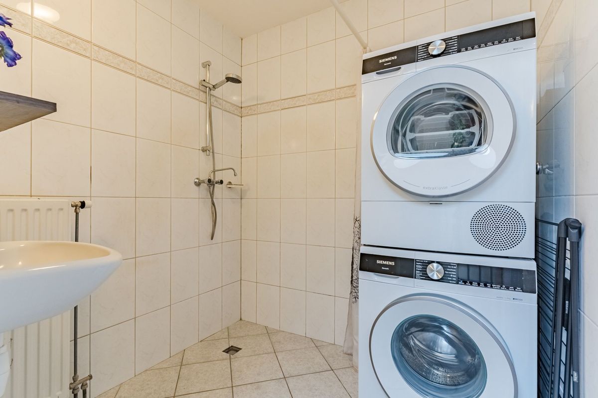 Koninginnestraat 101 Photo Blur 30