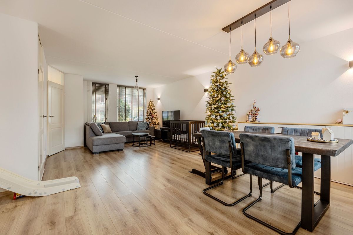 Zaaren 156 Photo Blur 2