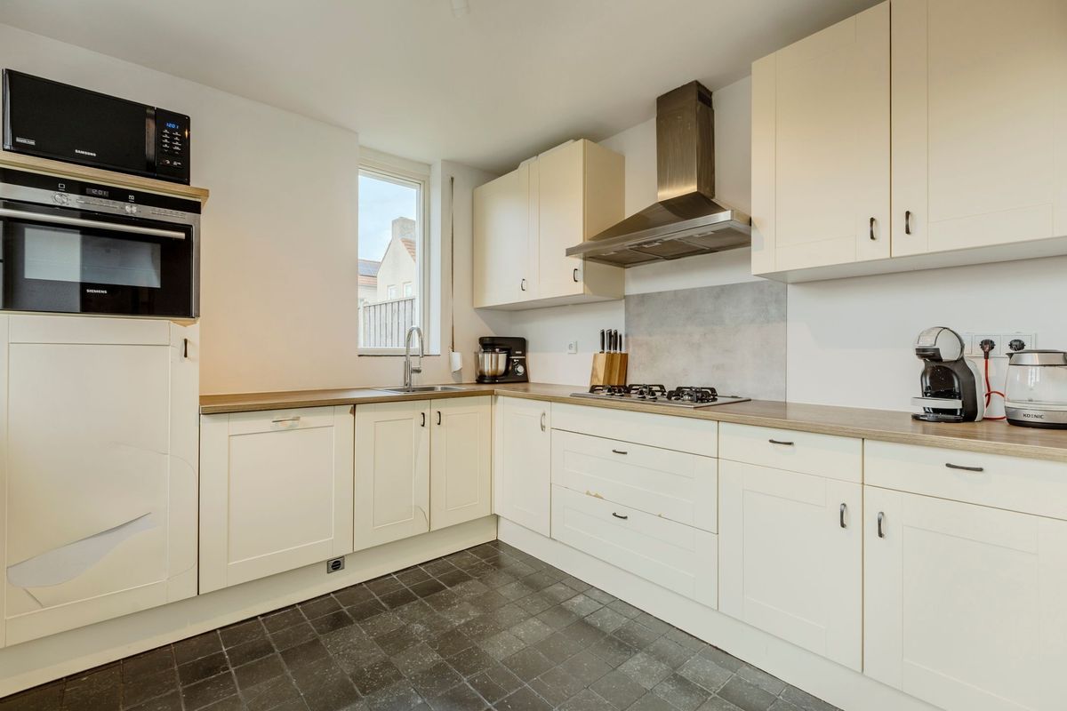 Zaaren 156 Photo Blur 3