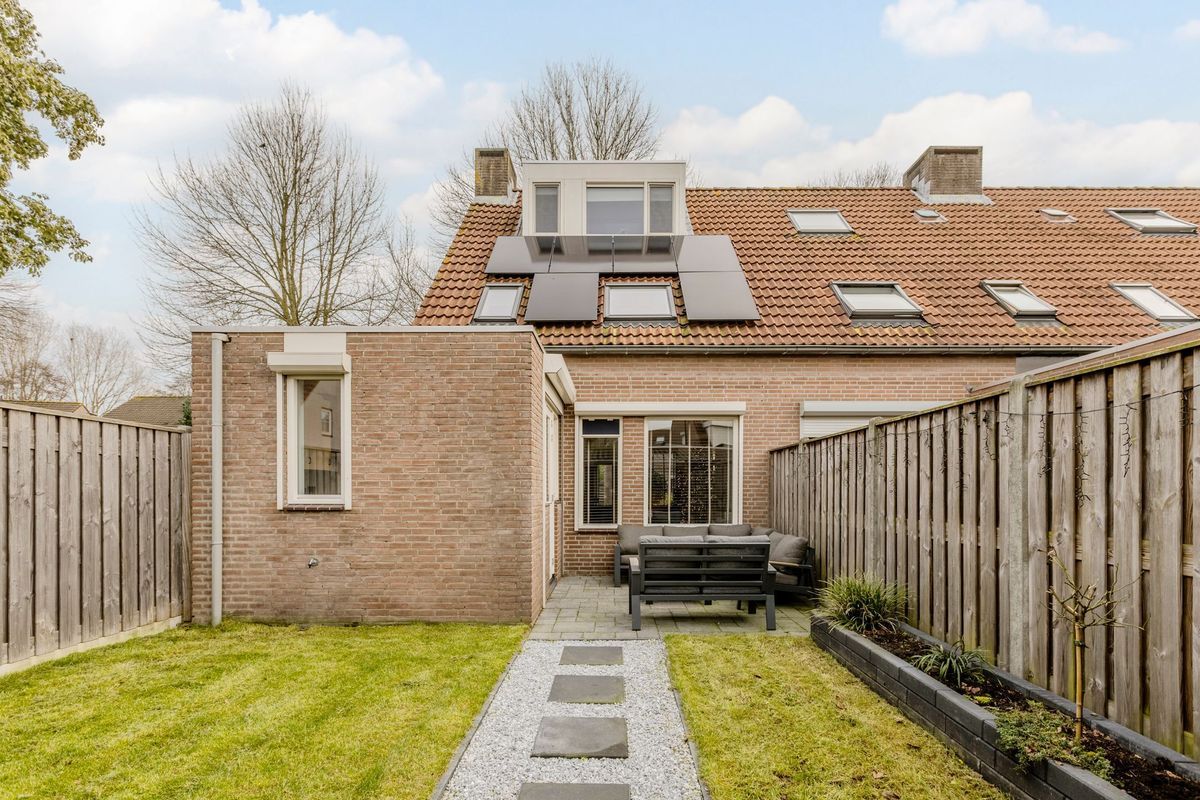 Zaaren 156 Photo Blur 1