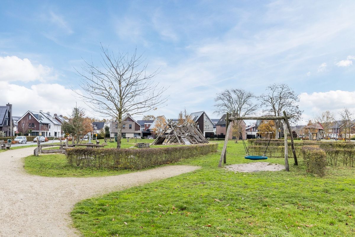 Ploegschaar 33 Photo Blur 36