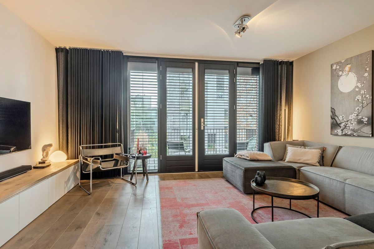 Phoenixplaats 11 Photo Blur 15