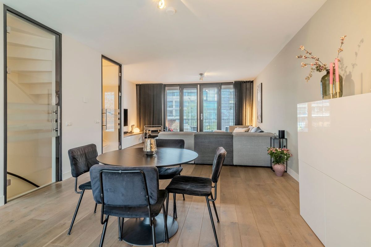 Phoenixplaats 11 Photo Blur 10