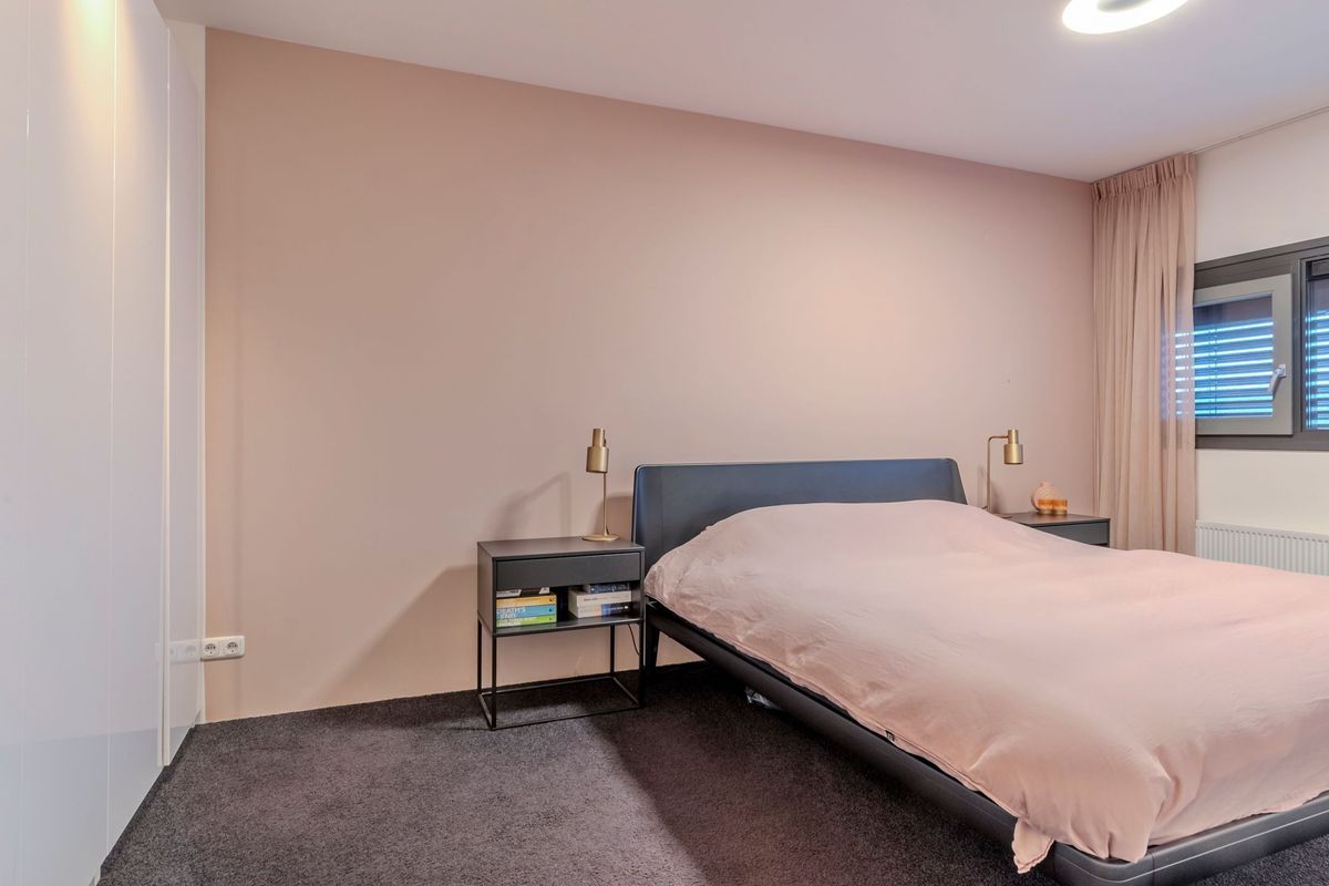 Phoenixplaats 11 Photo Blur 25