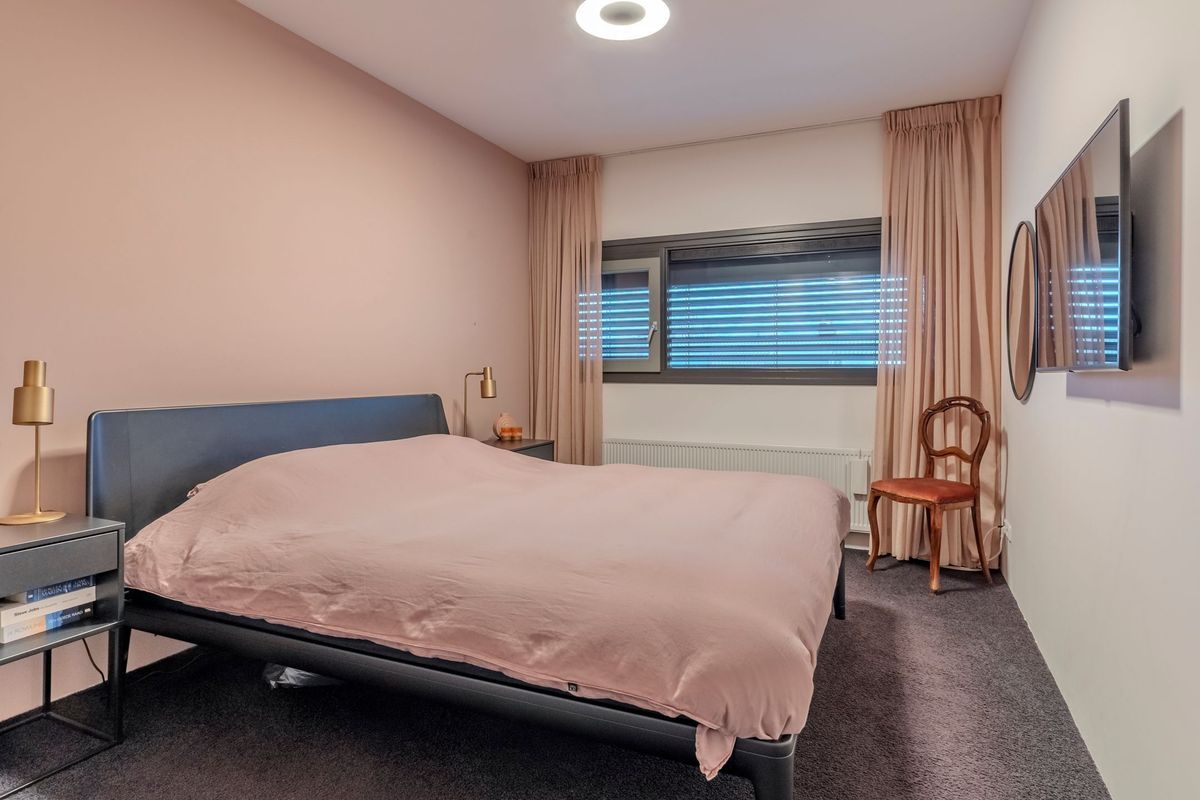 Phoenixplaats 11 Photo Blur 24