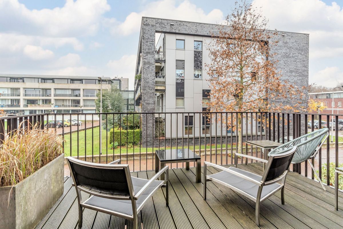 Phoenixplaats 11 Photo Blur 17