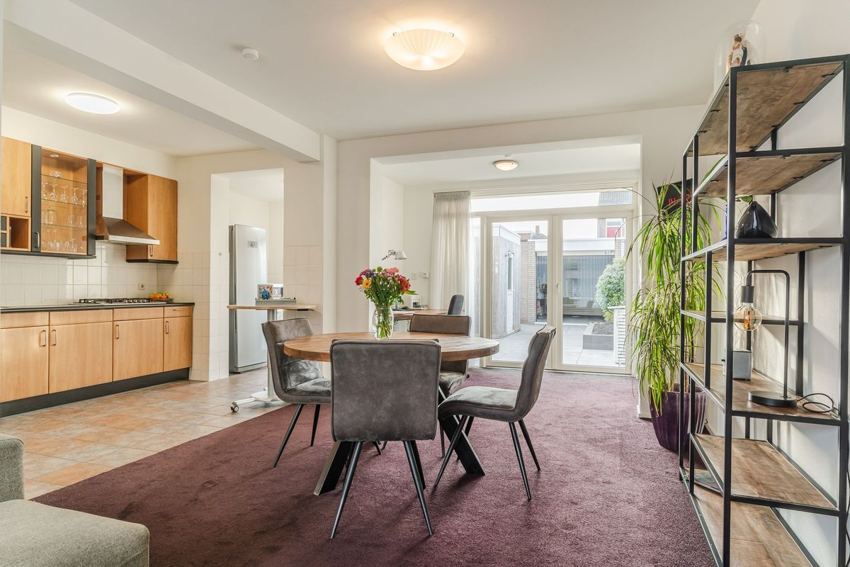 Kapelstraat 5 Photo Blur 2