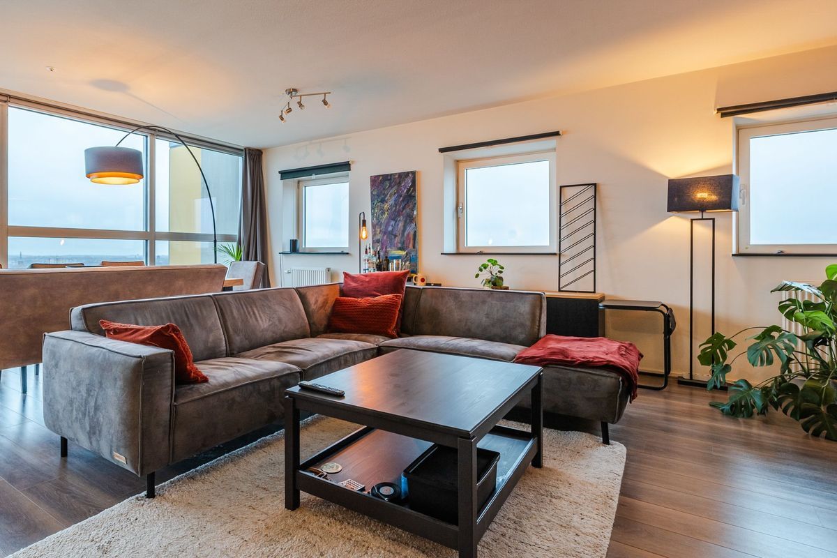 Westpoint 69 Photo Blur 5