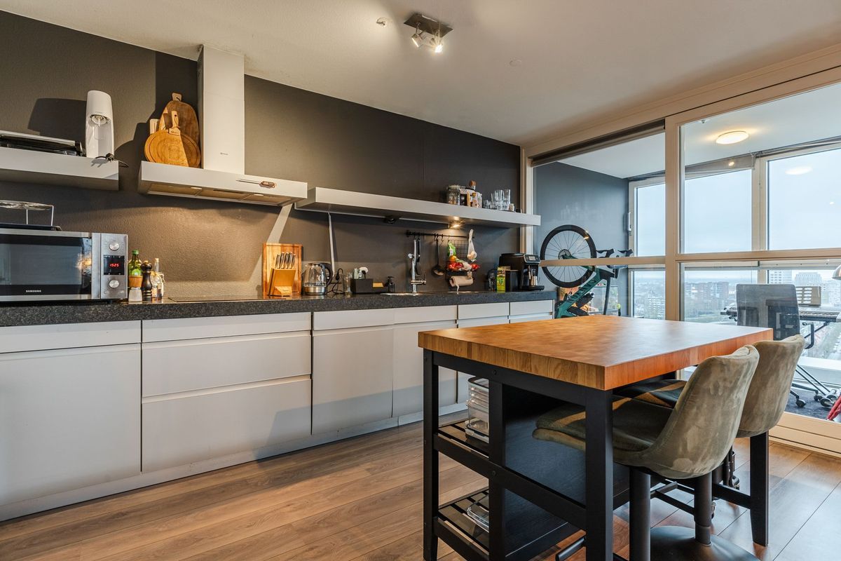 Westpoint 69 Photo Blur 8