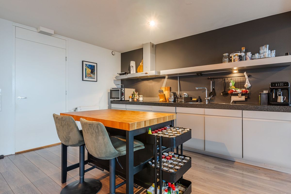 Westpoint 69 Photo Blur 7