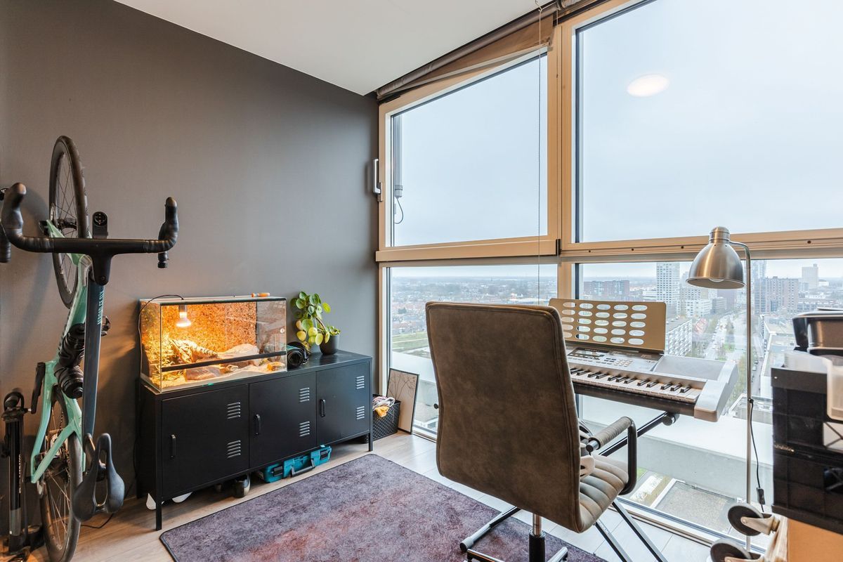 Westpoint 69 Photo Blur 12