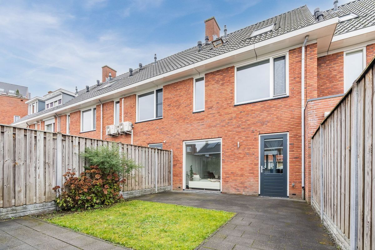 Poort 16 Photo Blur 2