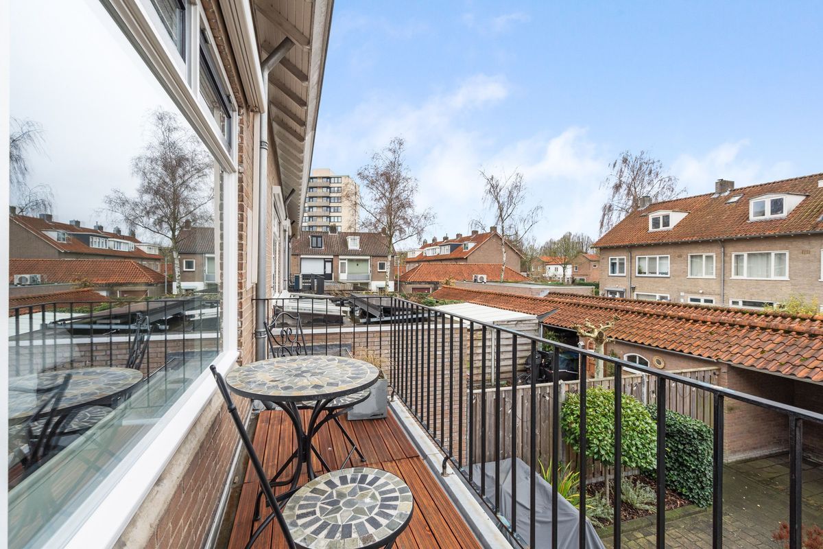 Albert Verweijstraat 7 Photo Blur 16