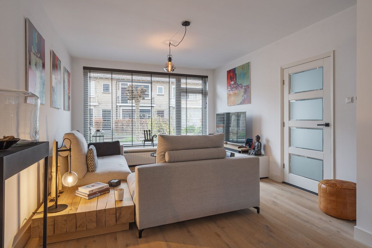 Albert Verweijstraat 7 Photo Blur 5