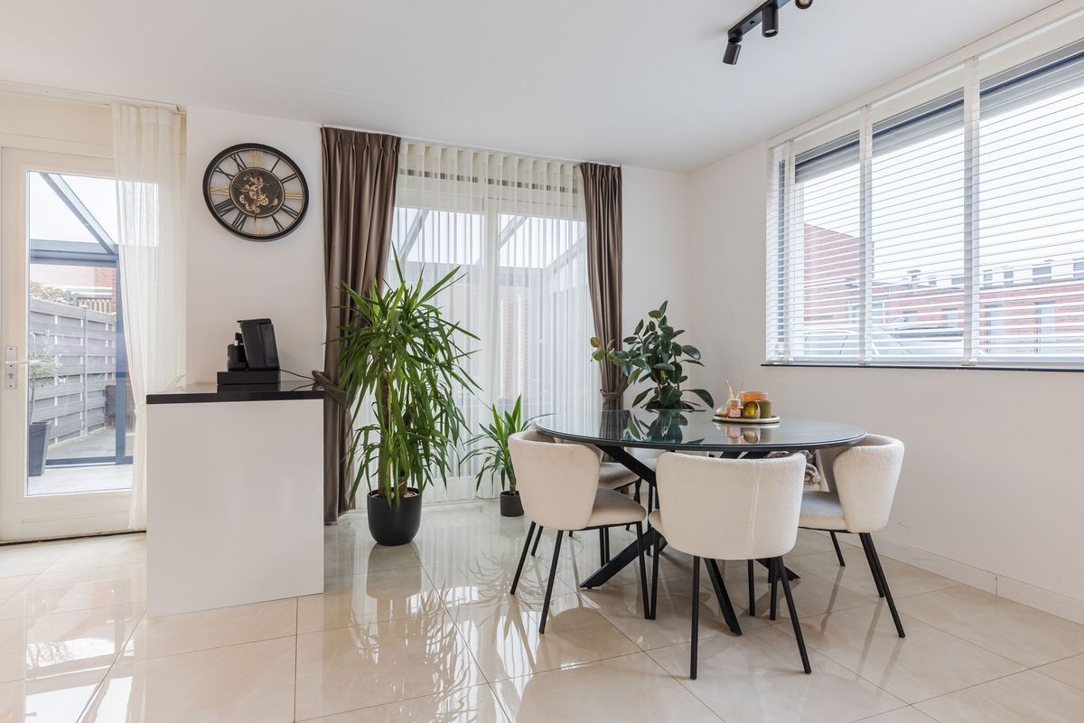 Piet Heinstraat 18 Photo Blur 4