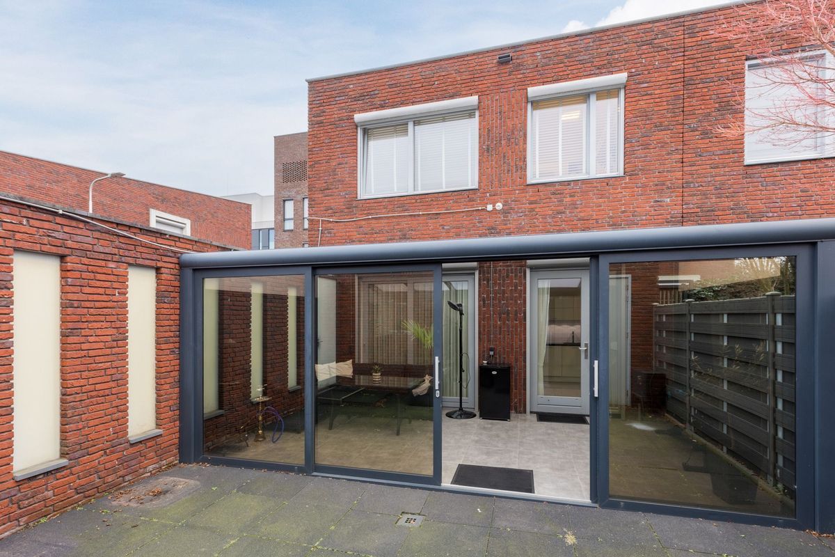 Piet Heinstraat 18 Photo Blur 25