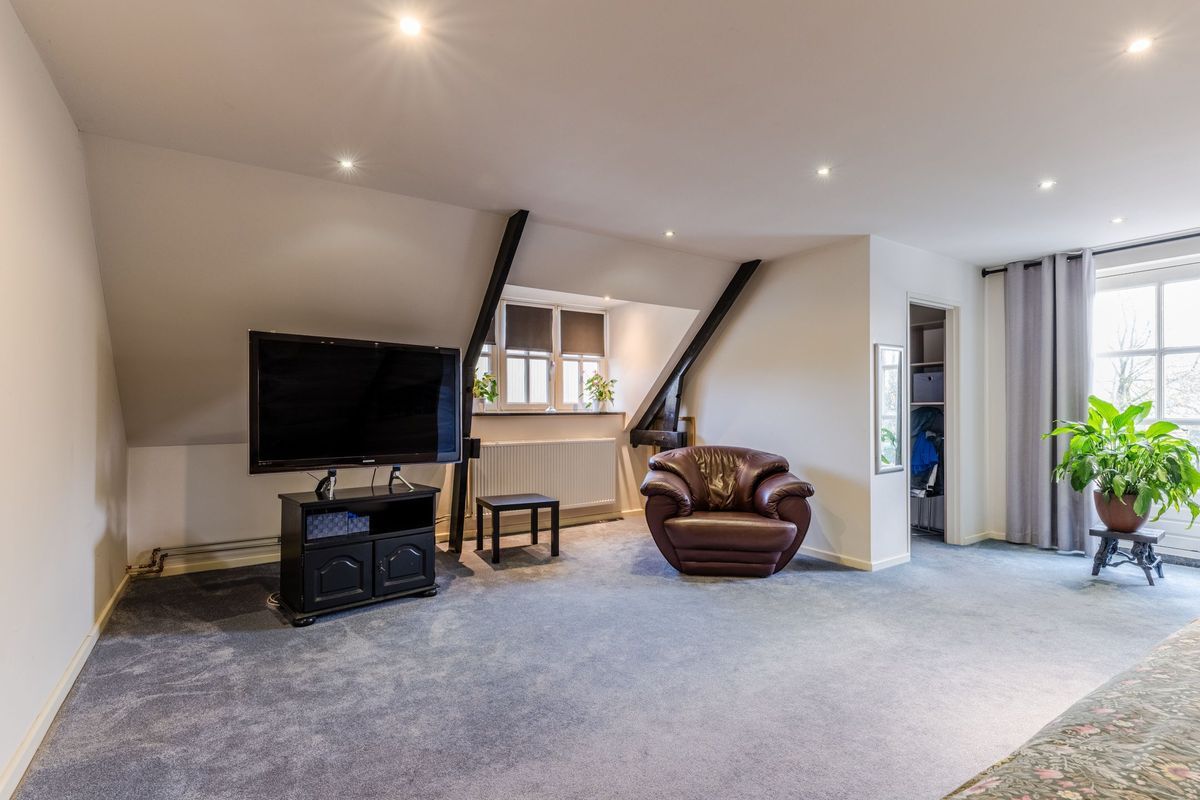 Oisterwijksebaan 9 Photo Blur 22