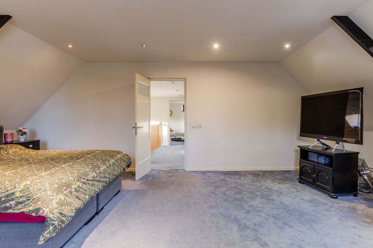 Oisterwijksebaan 9 Photo Blur 25