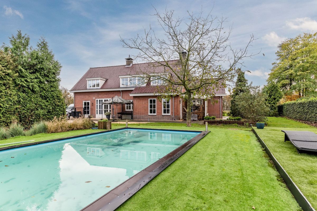 Oisterwijksebaan 9 Photo Blur 36