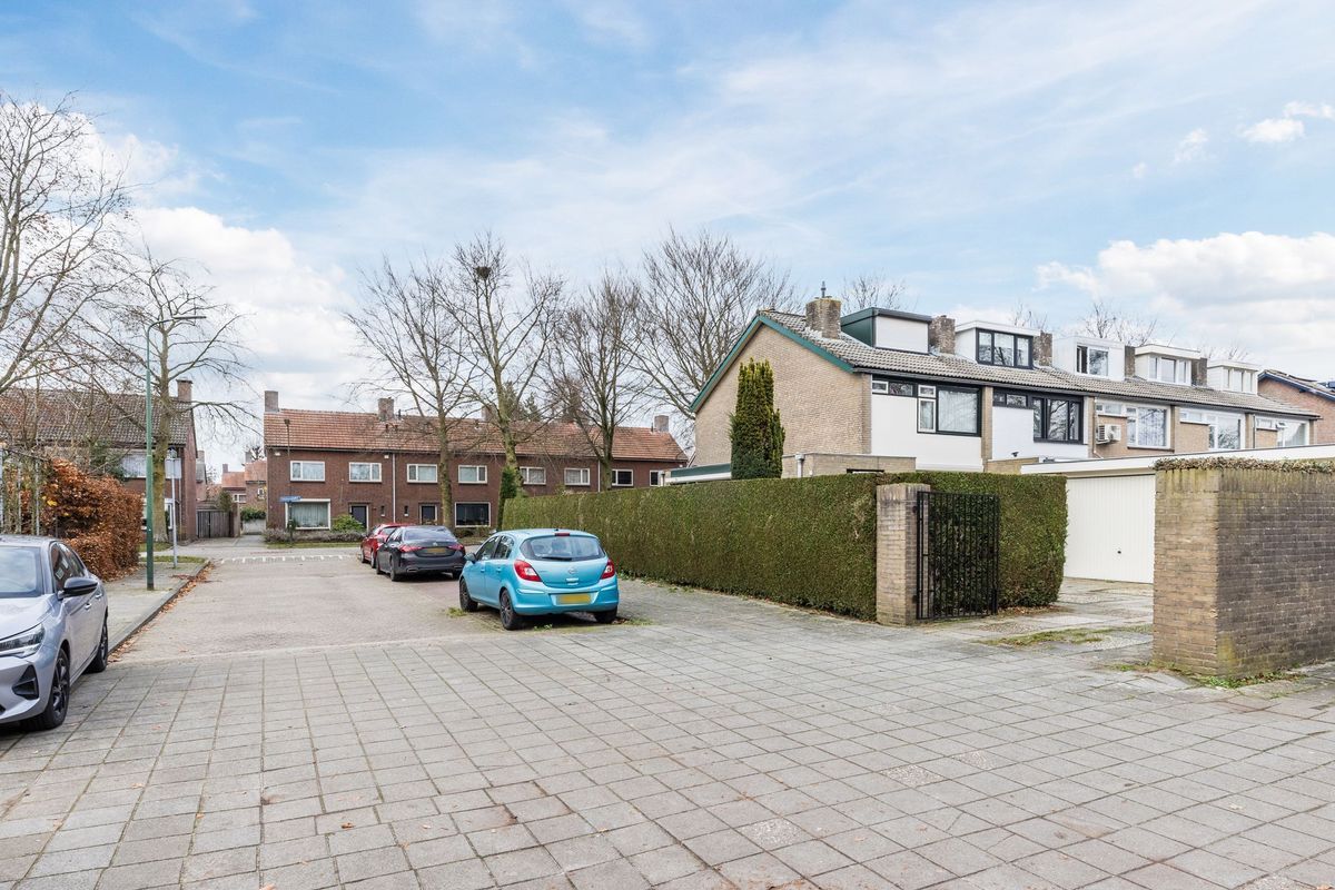 Lijsterbeslaan 15 Photo Blur 31