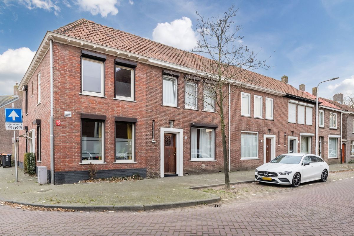 Christiaan Huygensstraat 50 Photo Blur 24