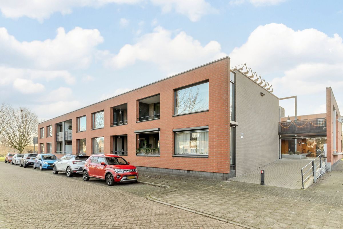 Meeuwenhof 20 Photo Blur 1