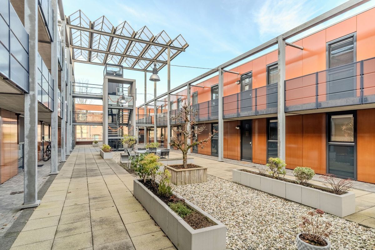 Meeuwenhof 20 Photo Blur 8