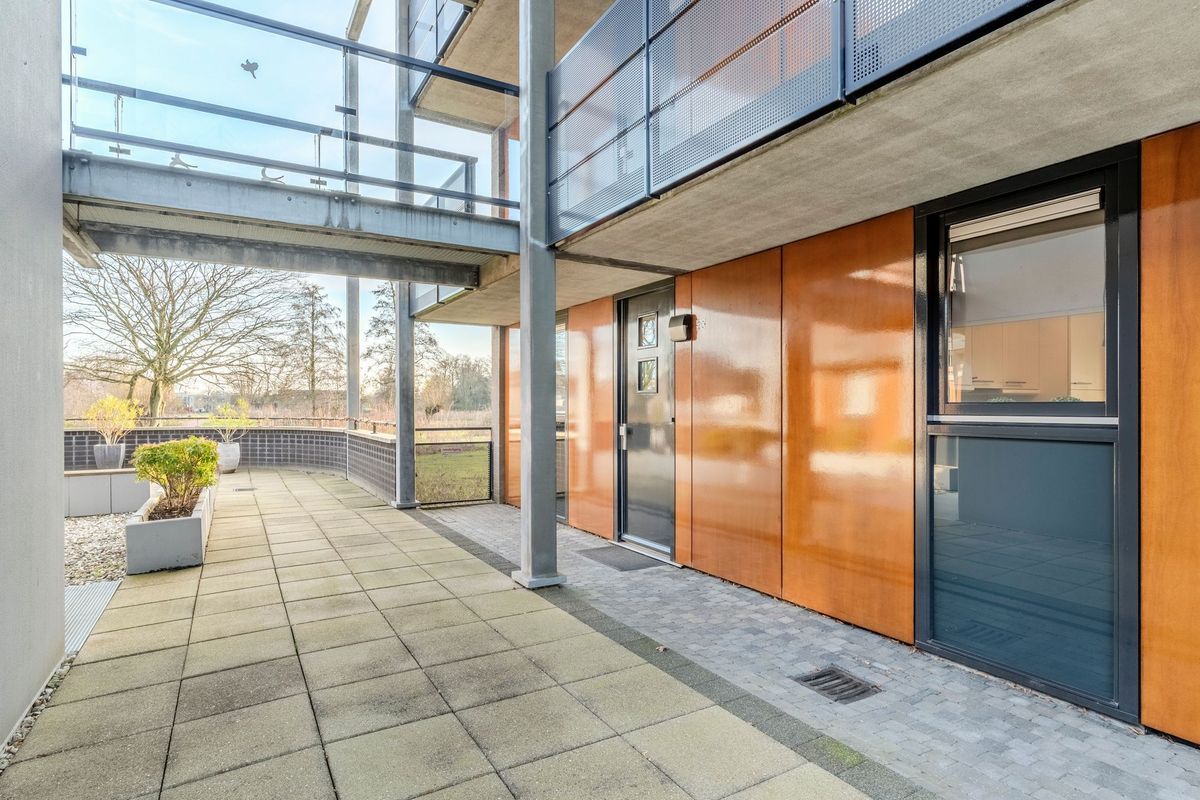 Meeuwenhof 20 Photo Blur 9