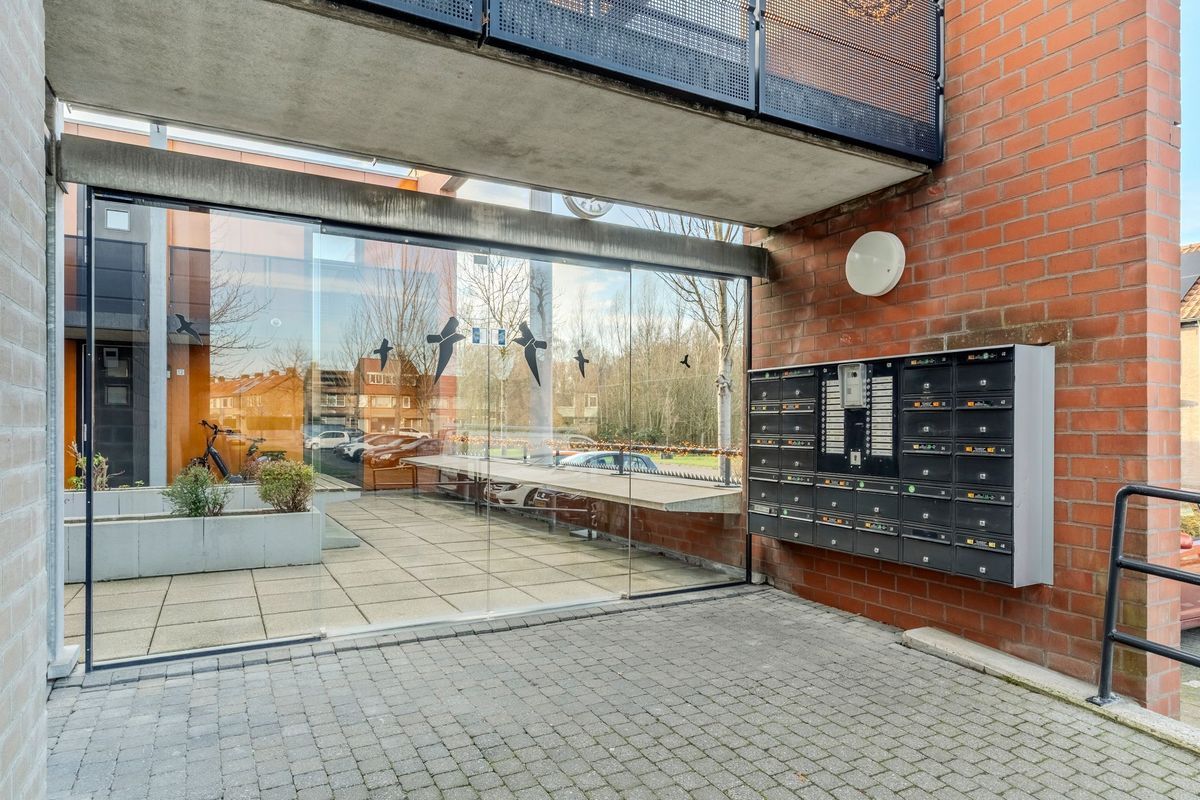 Meeuwenhof 20 Photo Blur 5