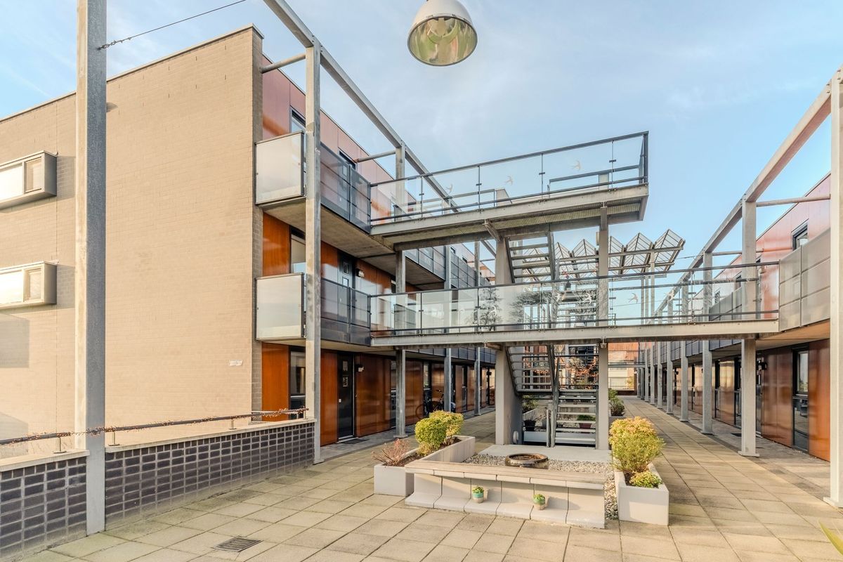 Meeuwenhof 20 Photo Blur 12