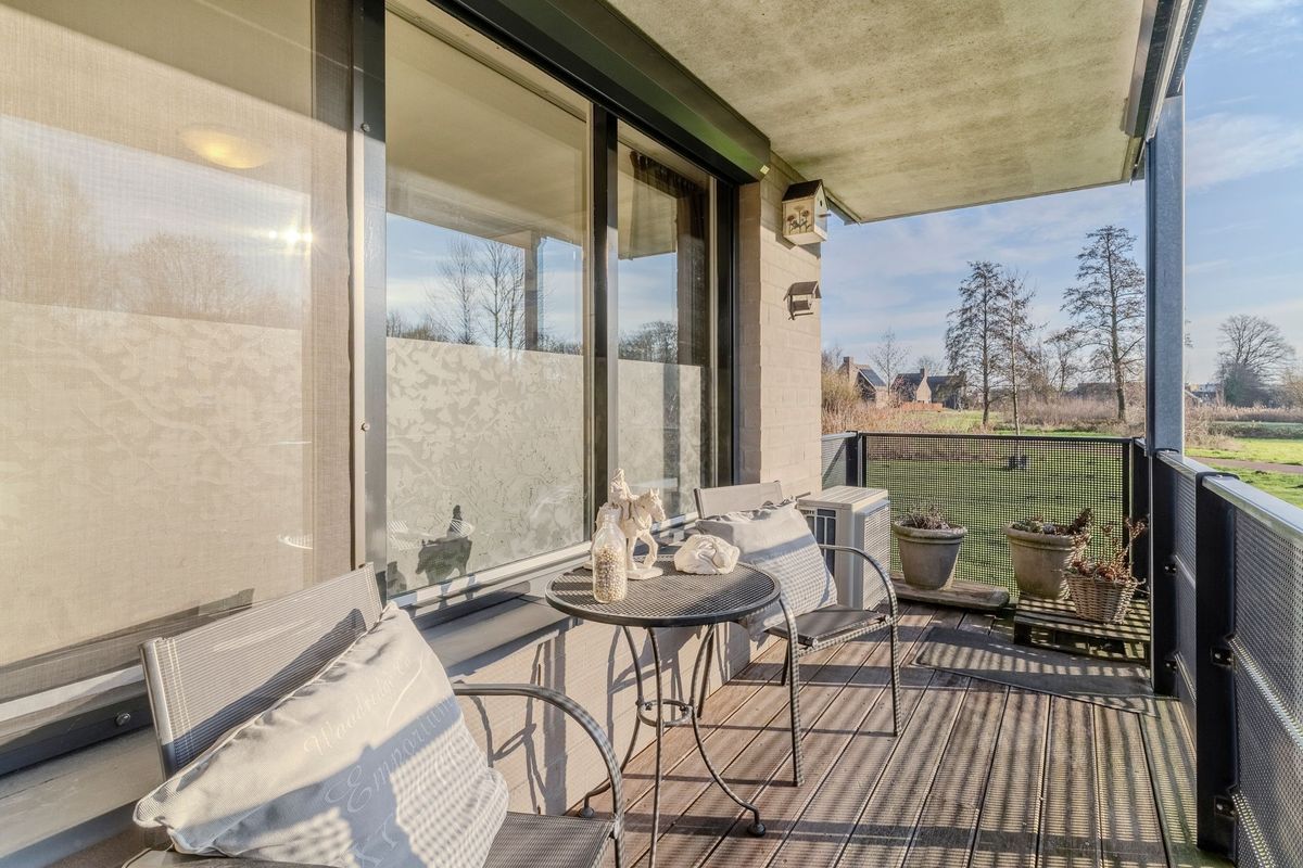 Meeuwenhof 20 Photo Blur 40