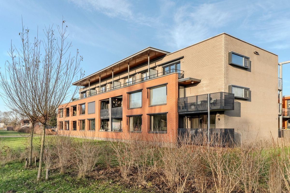 Meeuwenhof 20 Photo Blur 0