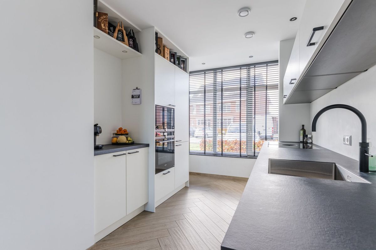 Bernard Leenestraat 80 Photo Blur 9