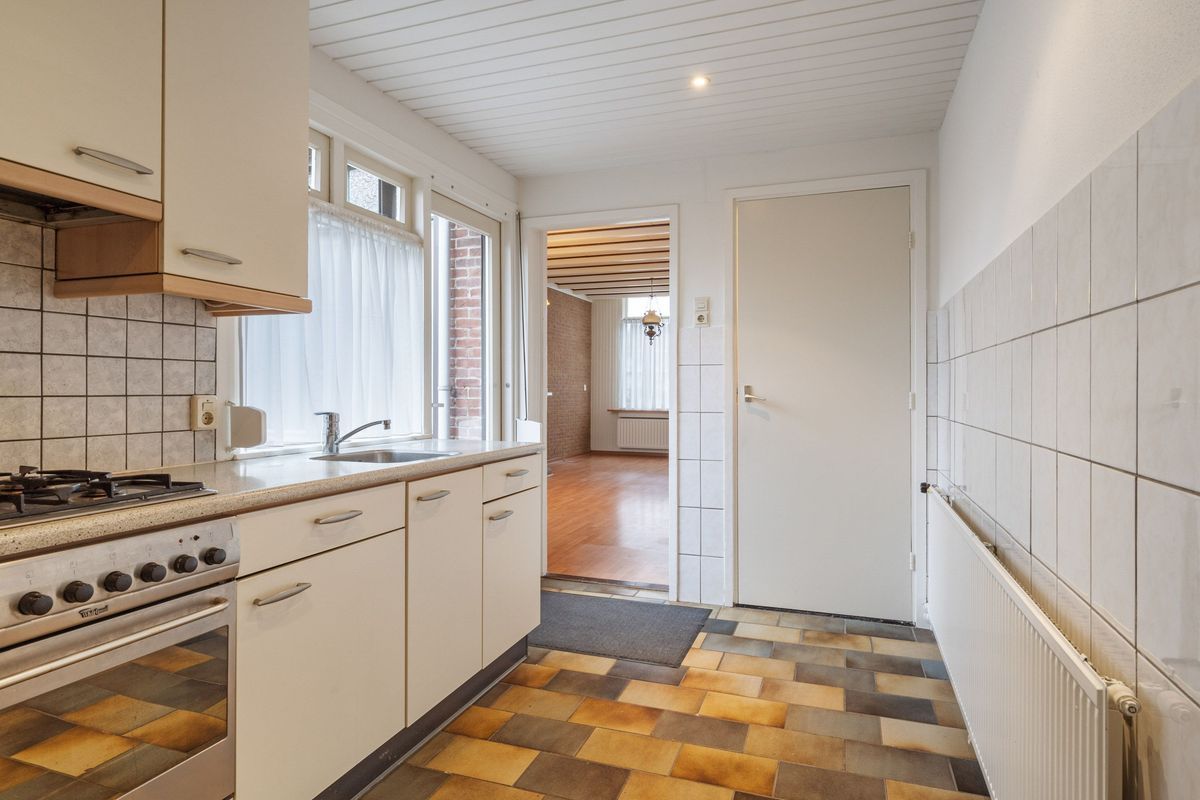 Generaal Maczekstraat 126 Photo Blur 5