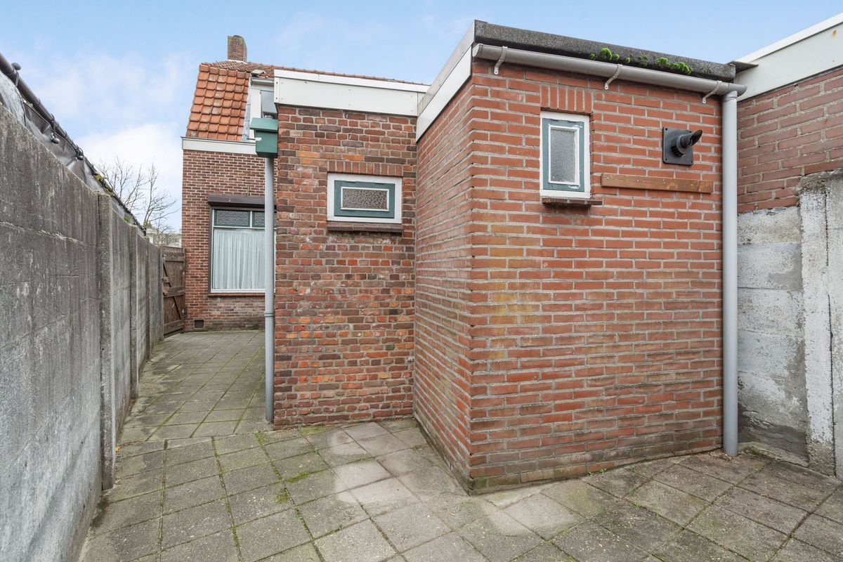 Generaal Maczekstraat 126 Photo Blur 21