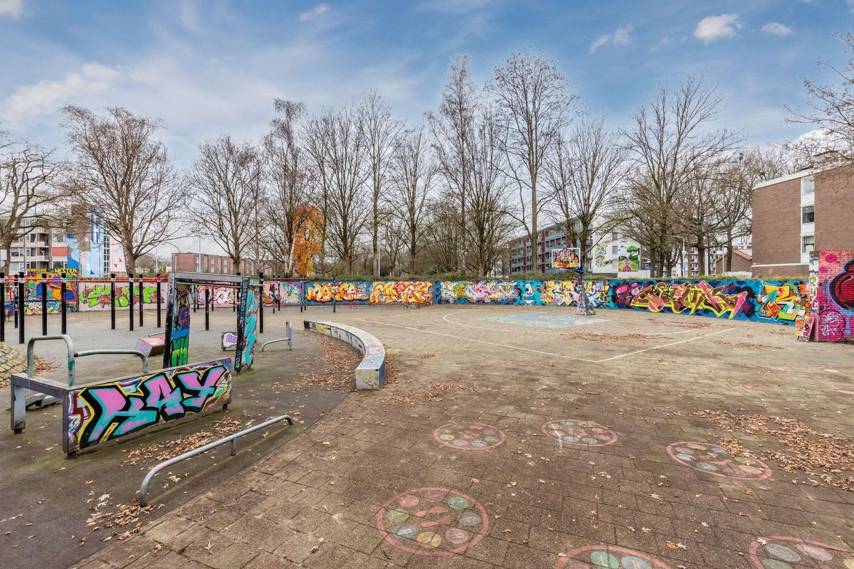 Eduard Meijerslaan 1 Photo Blur 37