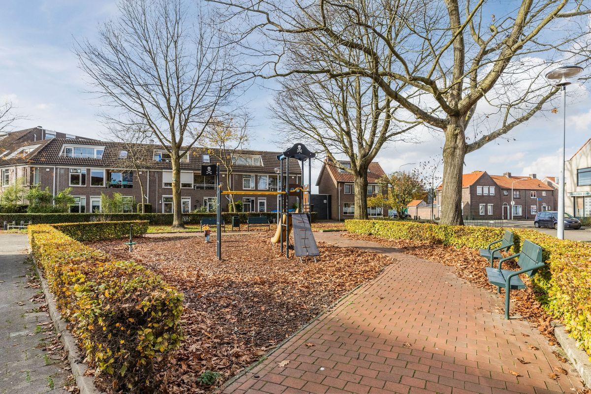 Doctor Ariënsstraat 15 Photo Blur 35