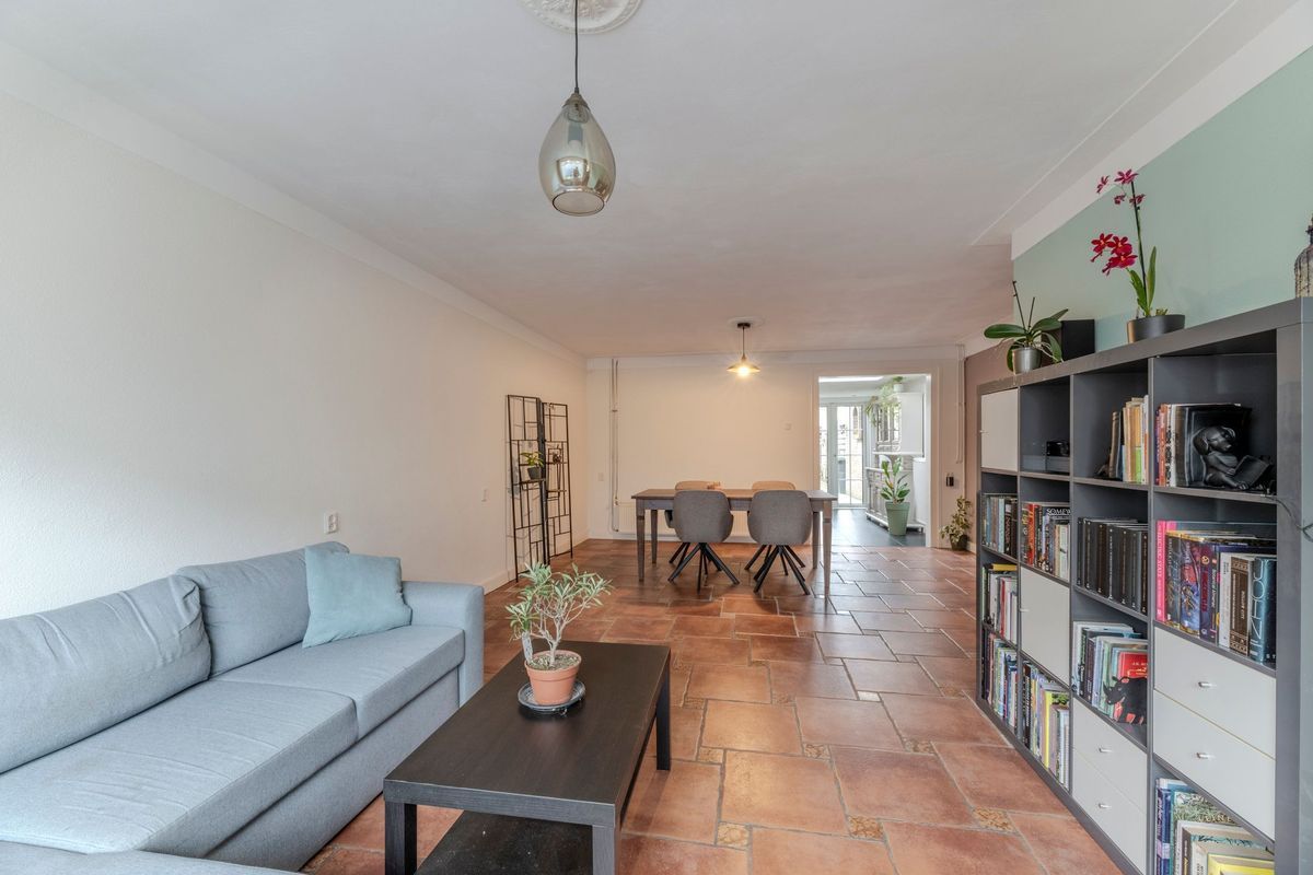 Van Hogendorpstraat 89 - a Photo Blur 4