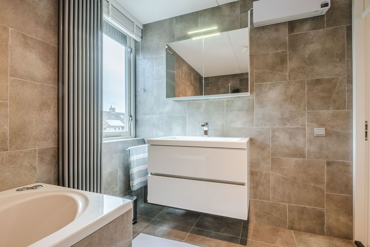 Josephus Alberdingk Thijmlaan 5 Photo Blur 32