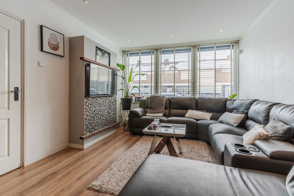 Midaslaan 26 Photo Blur 10