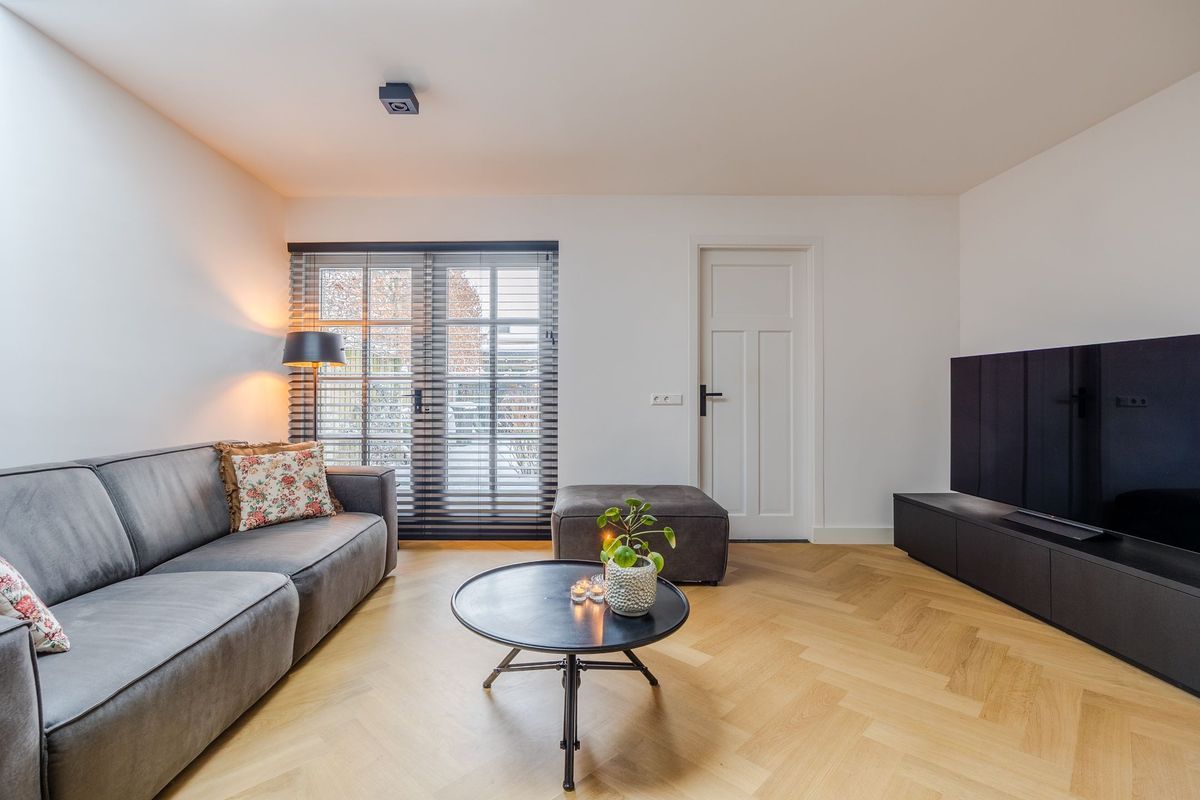 Prins Hendrikstraat 3 Photo Blur 5