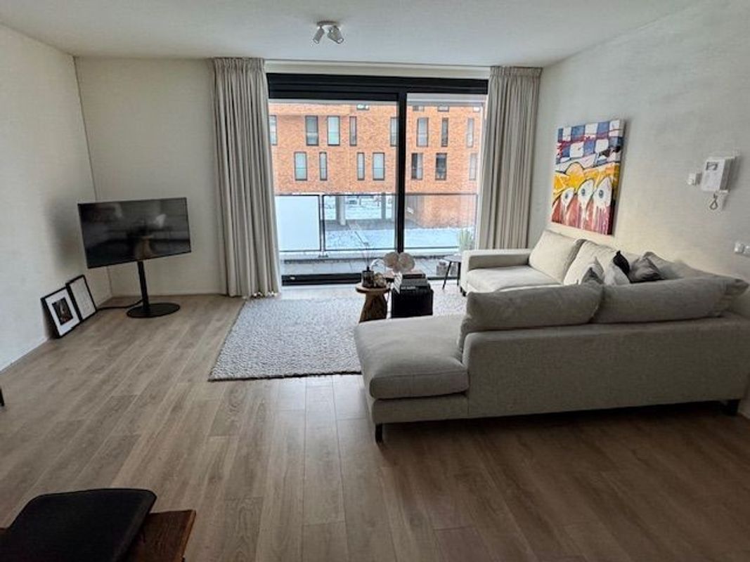 St. Jansplein 14 Photo Blur 2