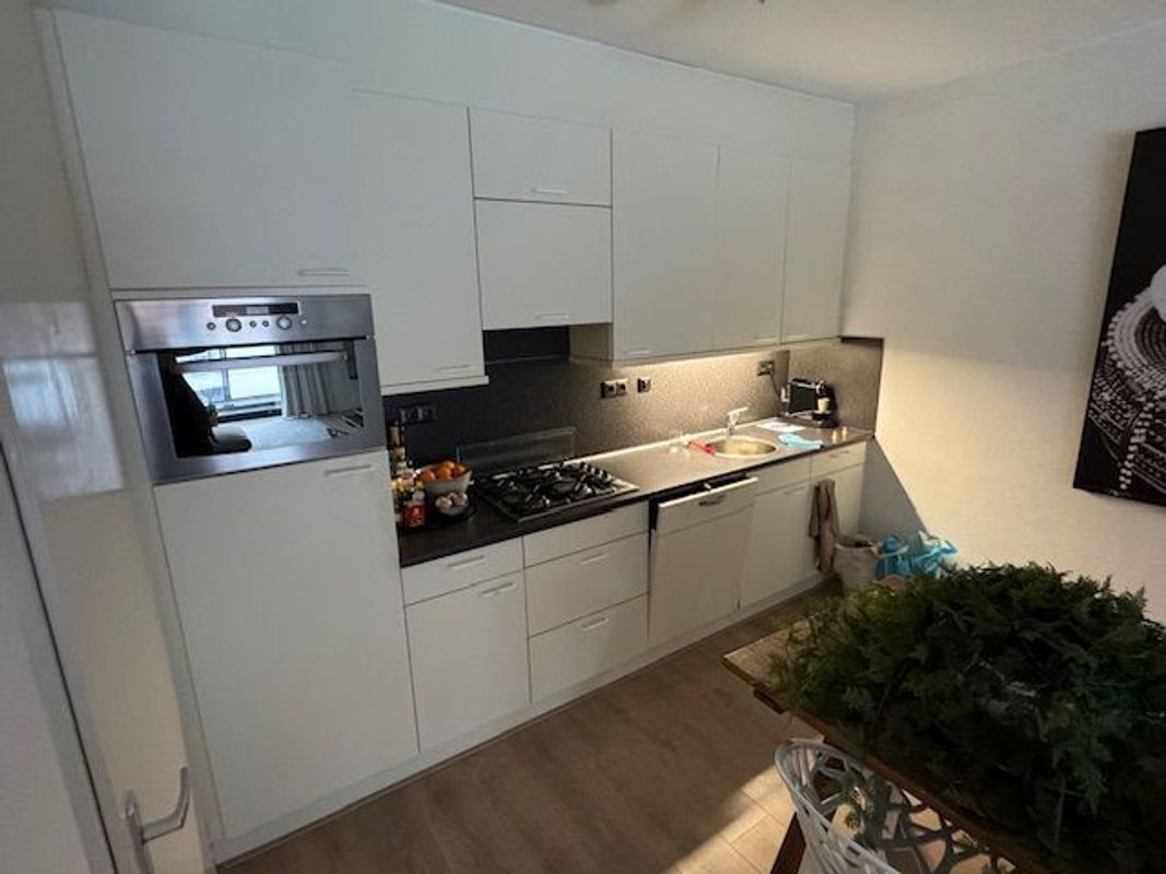 St. Jansplein 14 Photo Blur 3