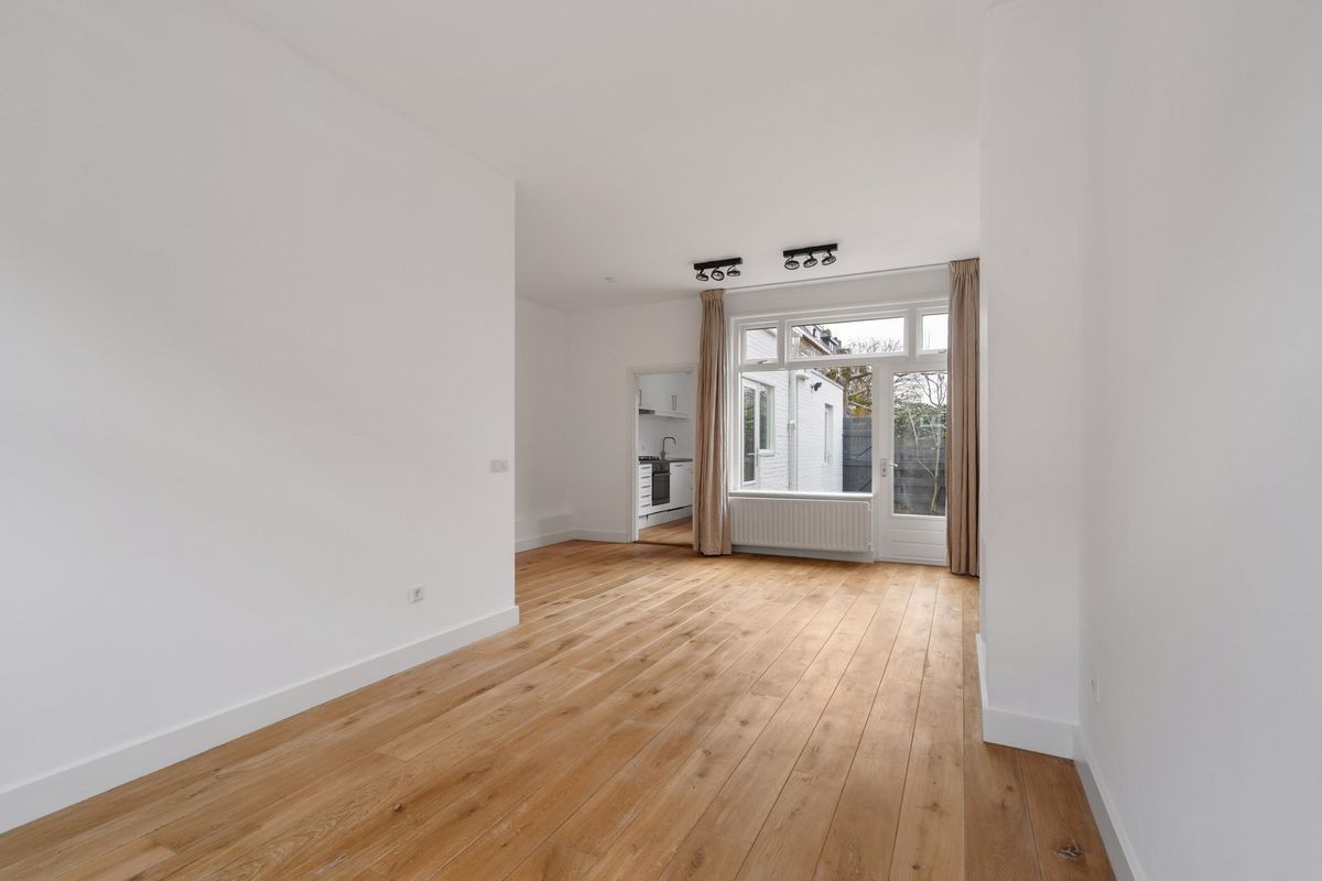 Maanstraat 12 Photo Blur 3