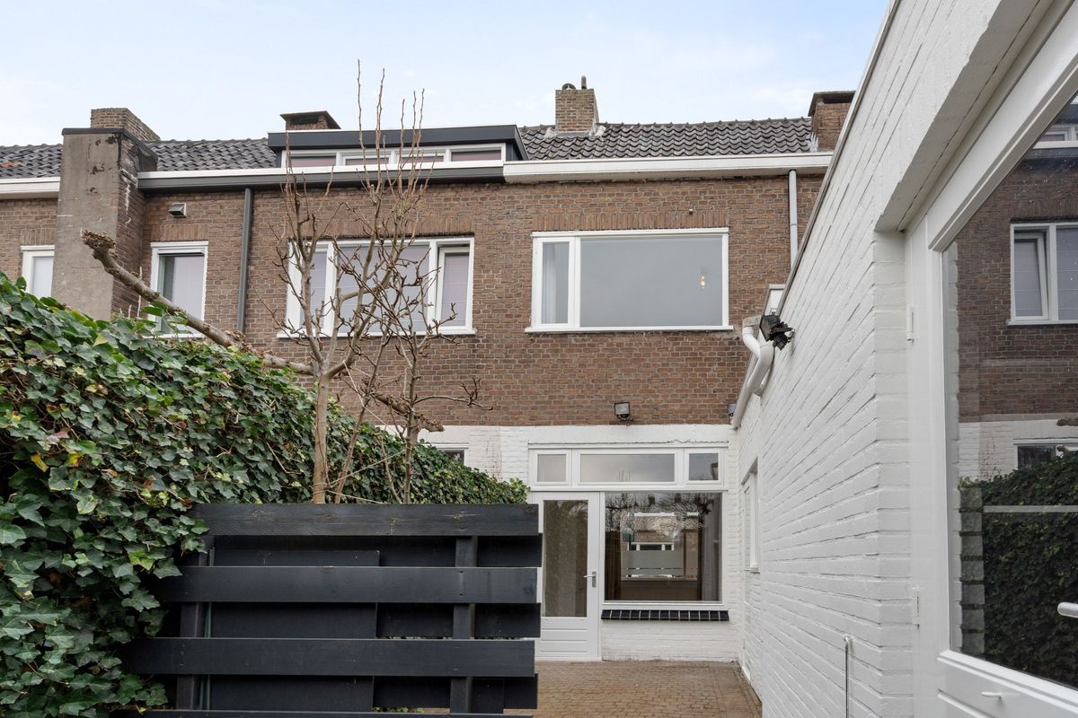 Maanstraat 12 Photo Blur 11