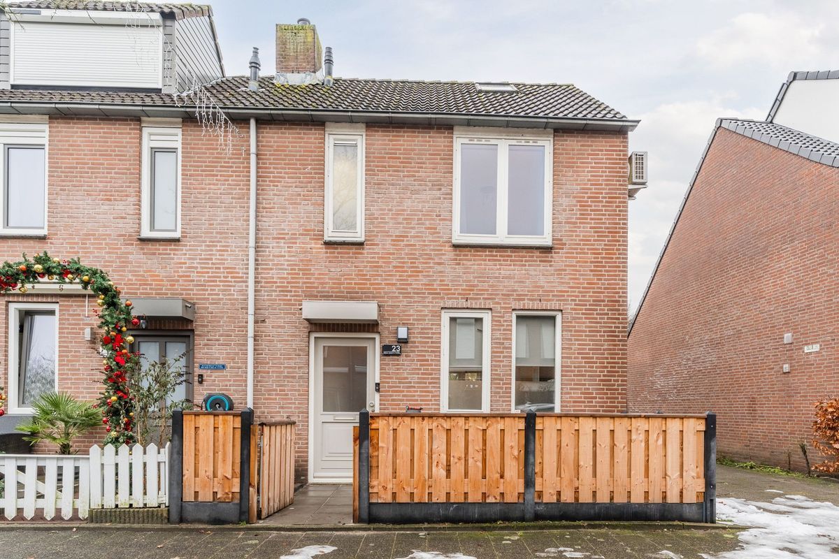 Bongelakker 23 Photo Blur 37