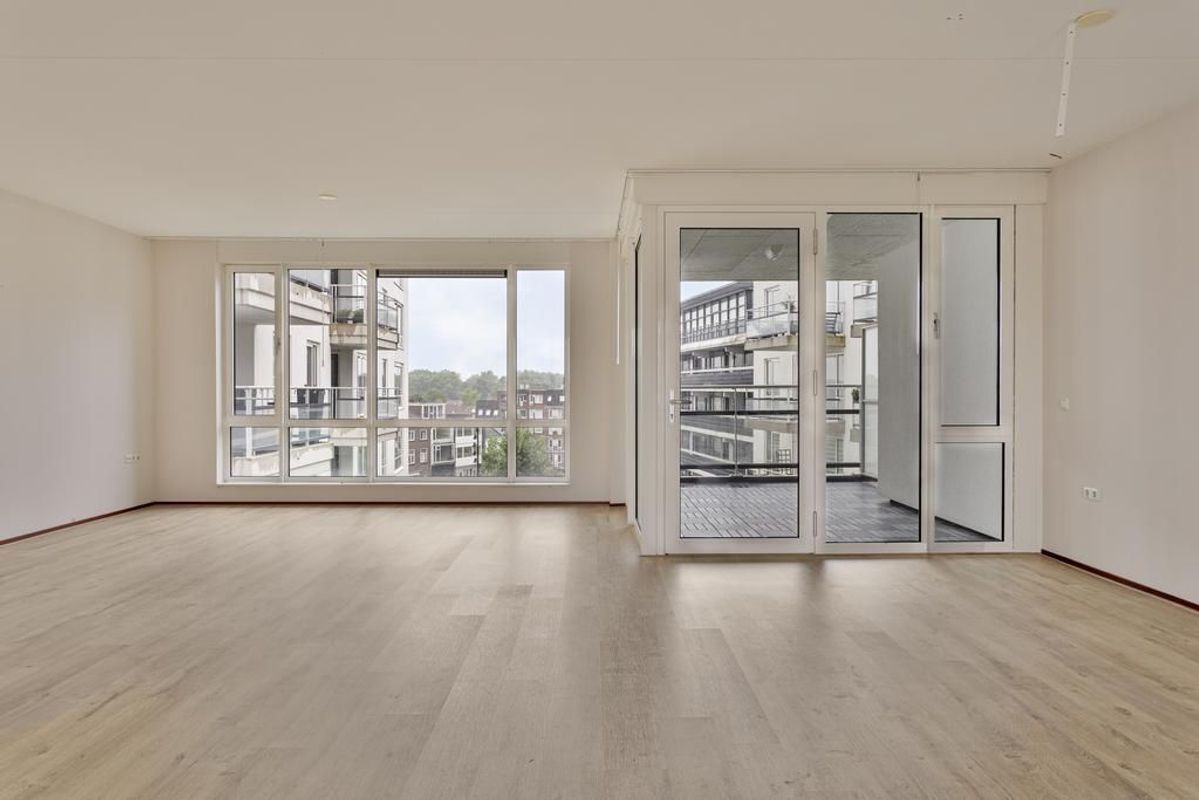 Piusplein 28 - 26 Photo Blur 4