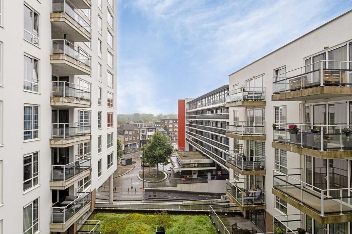 Piusplein 28 - 26 Photo Blur 27