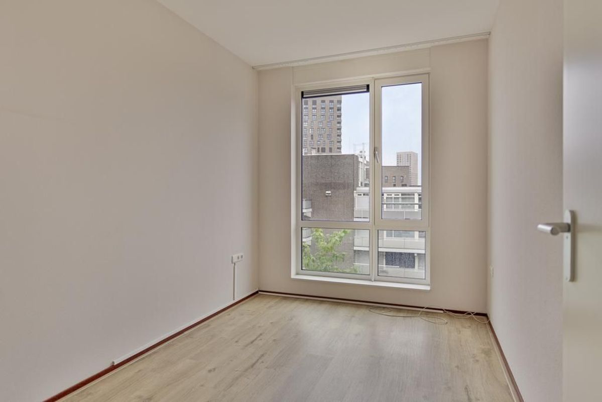 Piusplein 28 - 26 Photo Blur 10